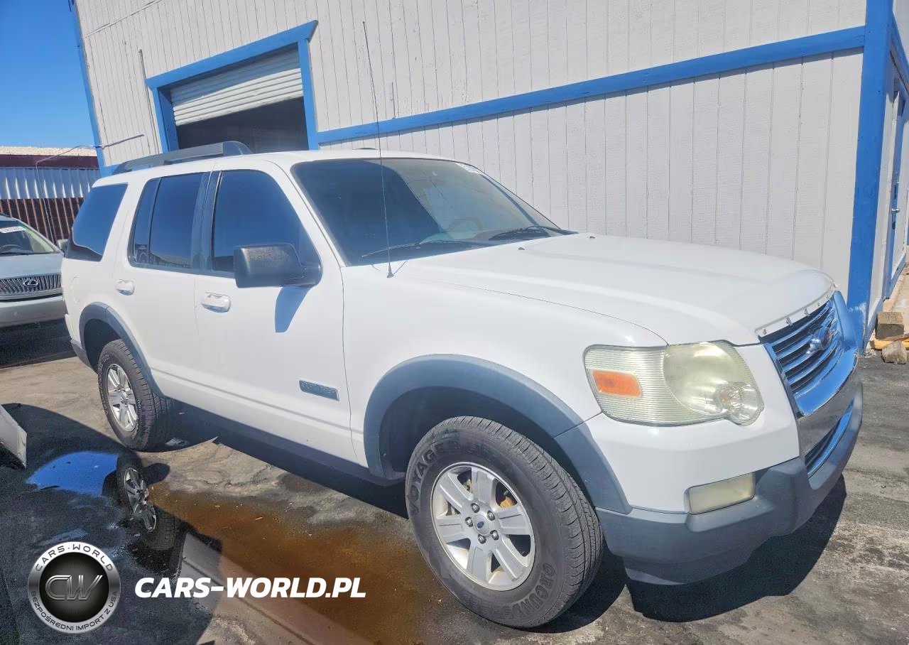 2007 Ford Explorer Xlt VIN:1FMEU63E87UB66396 - 4