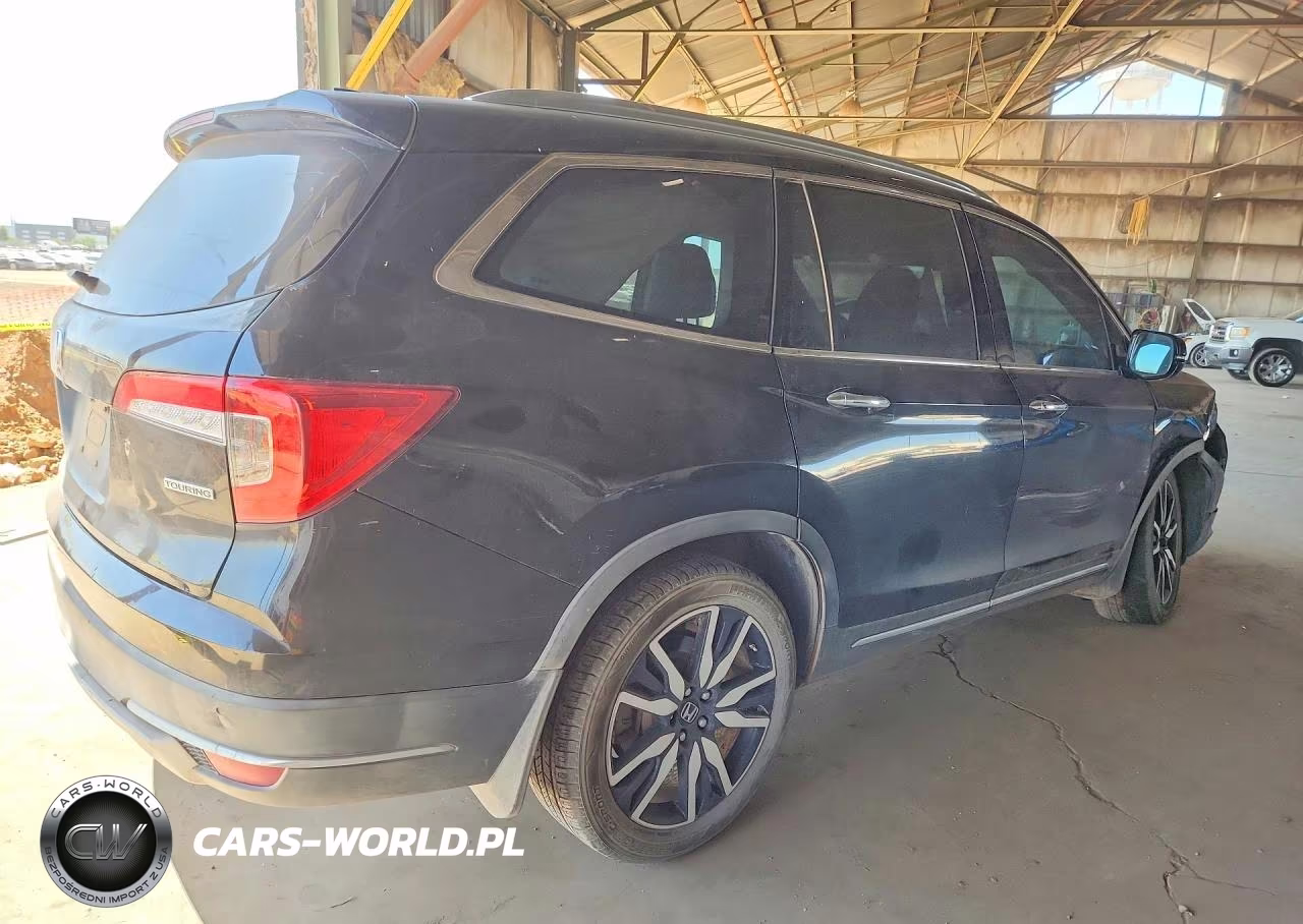 2019 Honda Pilot Touring VIN:5FNYF5H91KB007285 - 3
