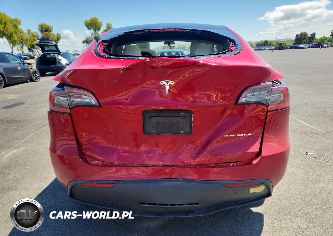 2020 Tesla Model Y VIN:5YJYGDEE5LF051560 - 6