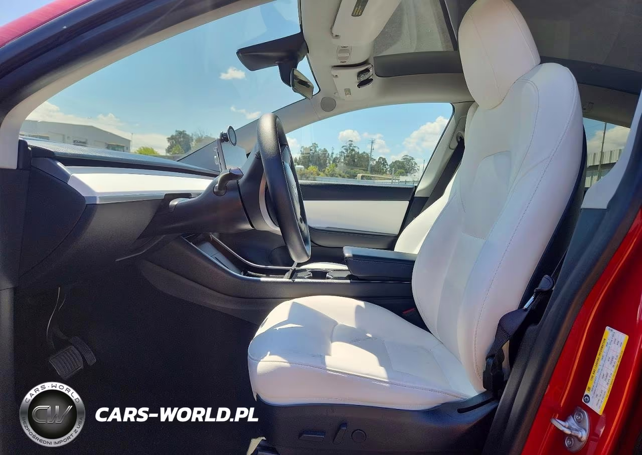 2020 Tesla Model Y VIN:5YJYGDEE5LF051560 - 7
