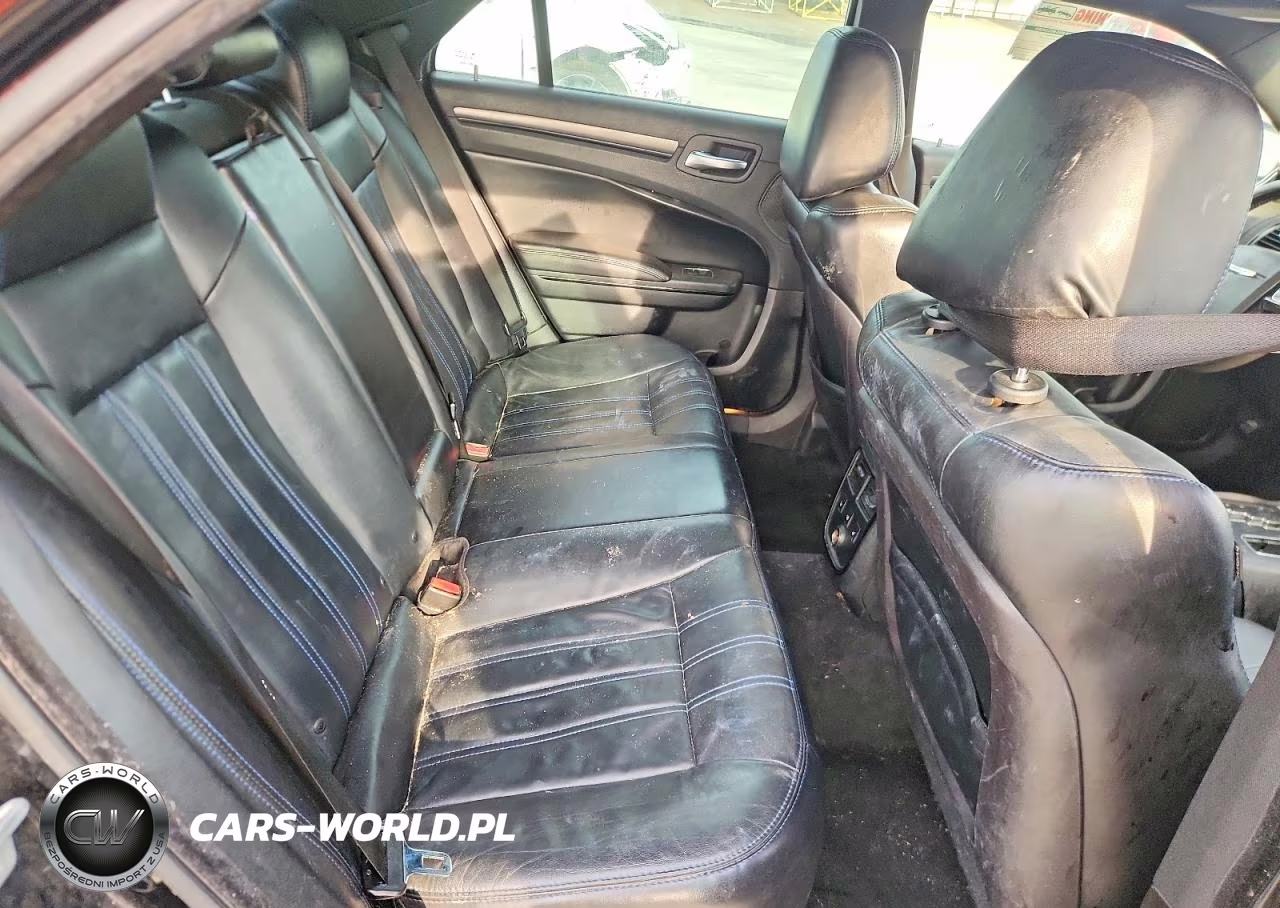 2012 Chrysler 300 VIN:2C3CCADT8CH315339 - 10