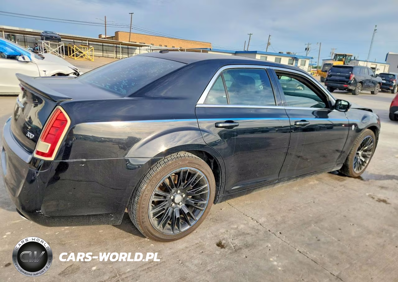 2012 Chrysler 300 VIN:2C3CCADT8CH315339 - 3