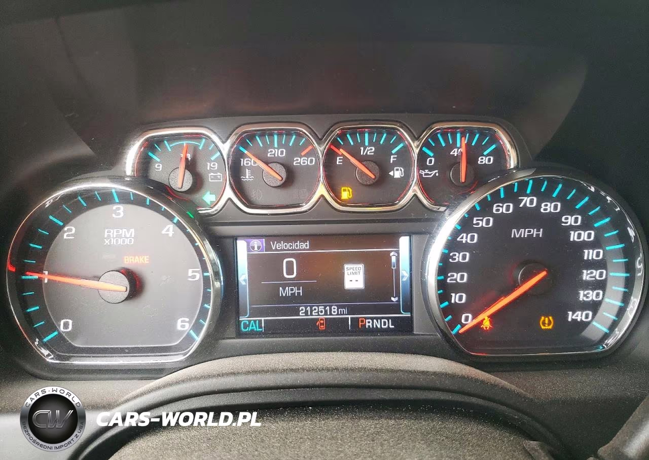 2018 Chevrolet Suburban K1500 Lt VIN:1GNSKHKC8JR208821 - 9