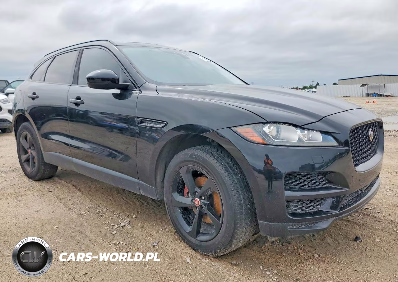 2020 Jaguar F-Pace Prestige VIN:SADCK2FX2LA618222 - 4