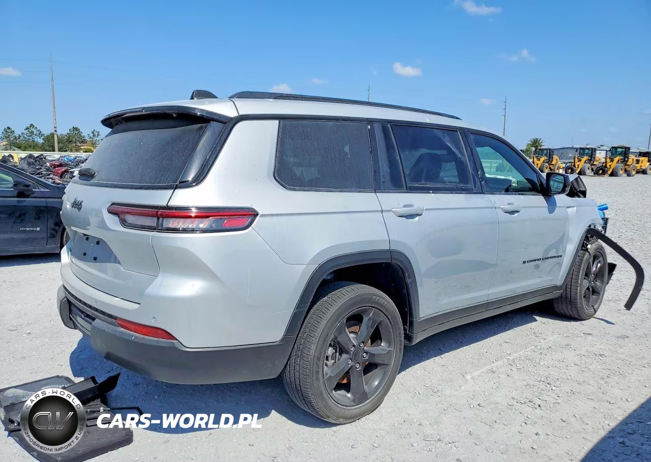 2023 Jeep Grand Cherokee L Laredo VIN:1C4RJKAG0P8842070 - 3