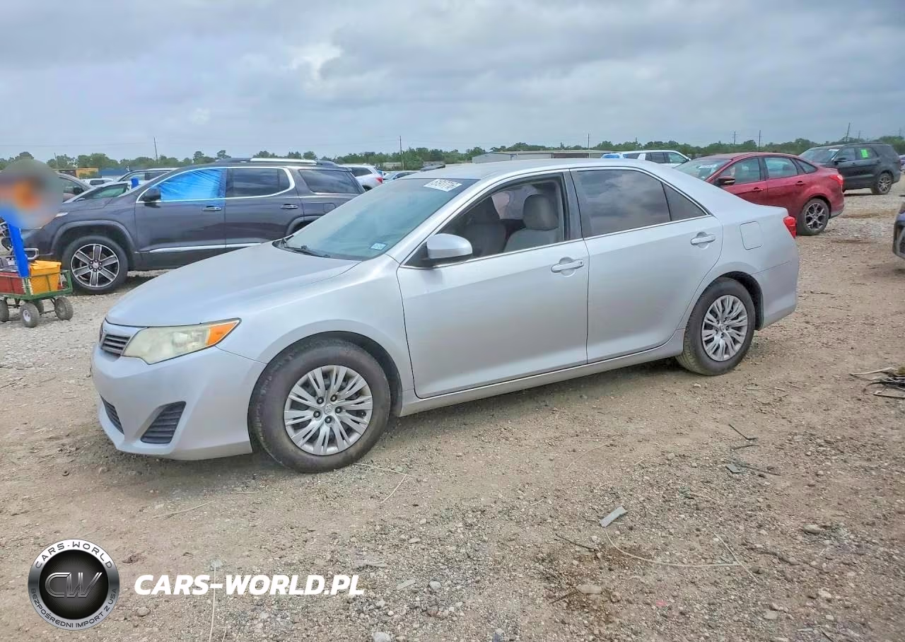 2014 Toyota Camry L – zdjęcie 1 z 12
