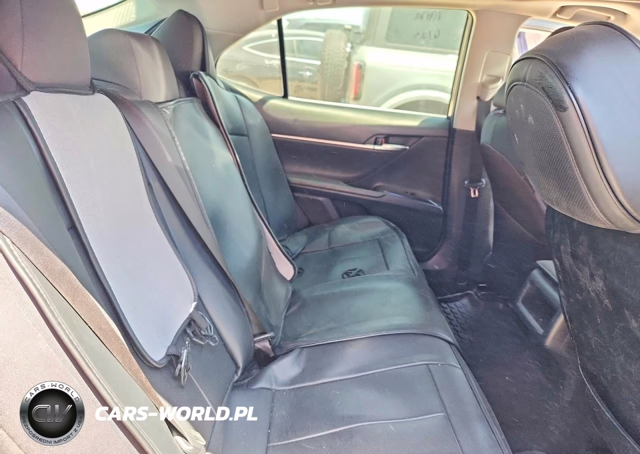 2019 Toyota Camry Le VIN:4T1B31HK7KU517198 - 10