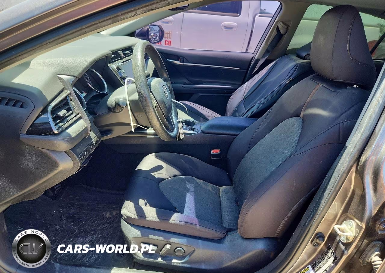 2019 Toyota Camry Le VIN:4T1B31HK7KU517198 - 7