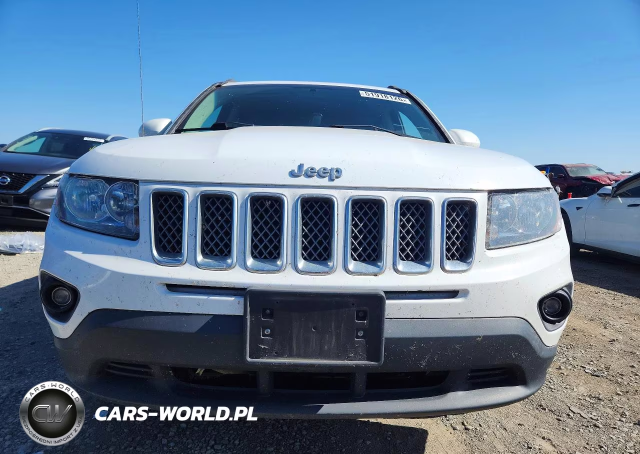2017 Jeep Compass Latitude VIN:1C4NJCEA9HD117361 - 5
