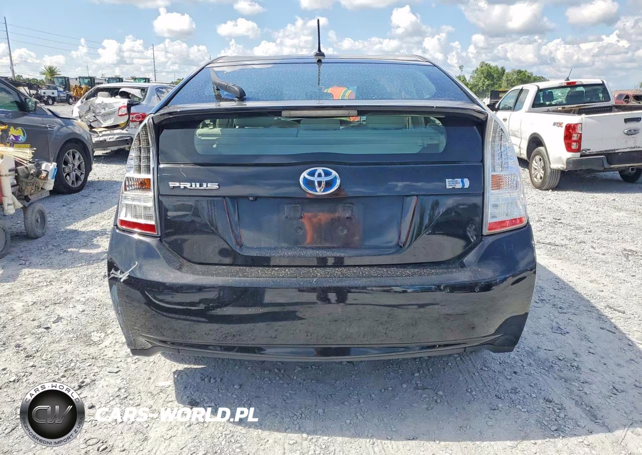 2011 Toyota Prius Three VIN:JTDKN3DU1B0325641 - 6