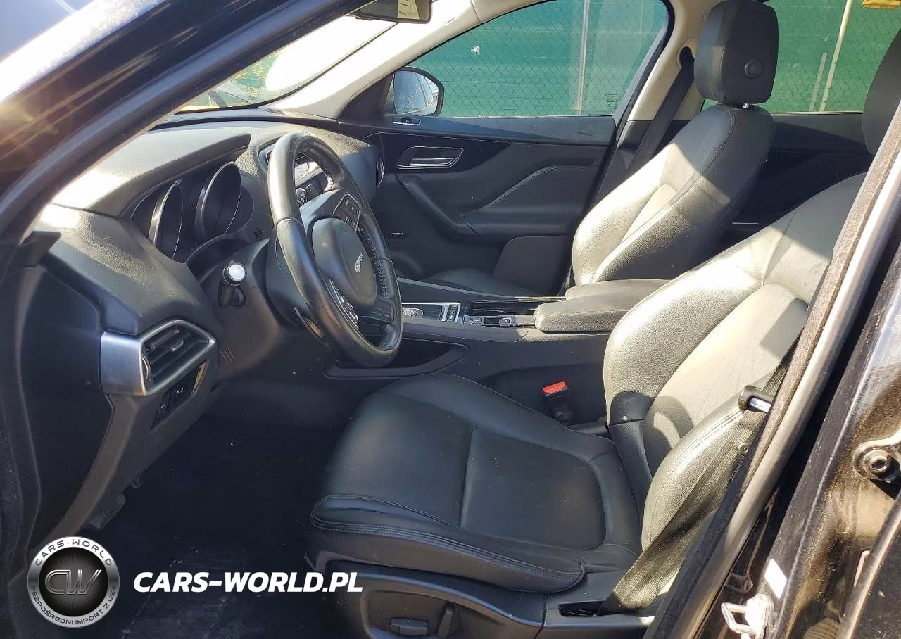 2018 Jaguar F-Pace Premium VIN:SADCJ2FX1JA268775 - 7