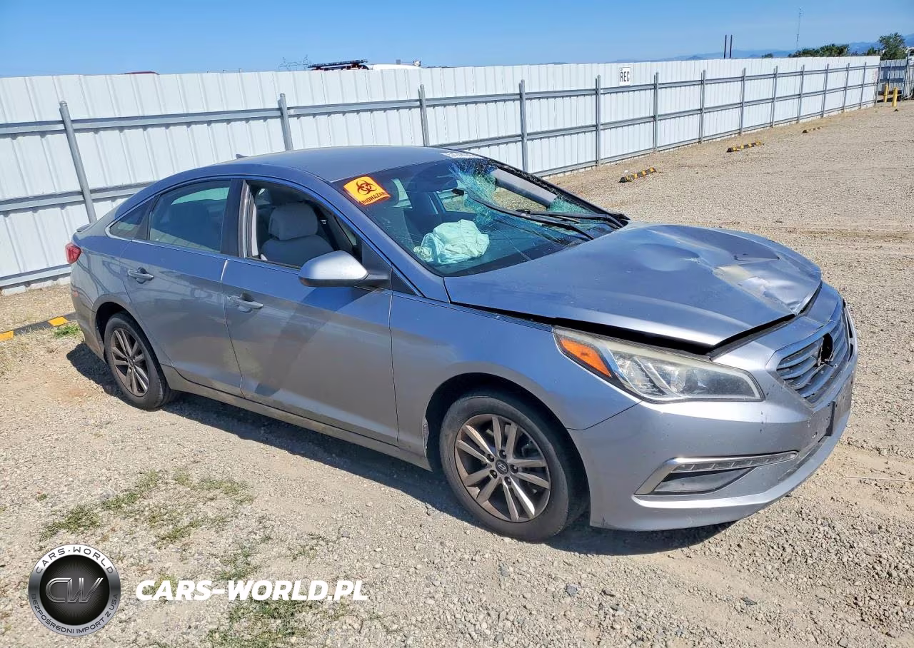 2015 Hyundai Sonata Se VIN:5NPE24AF2FH011927 - 4
