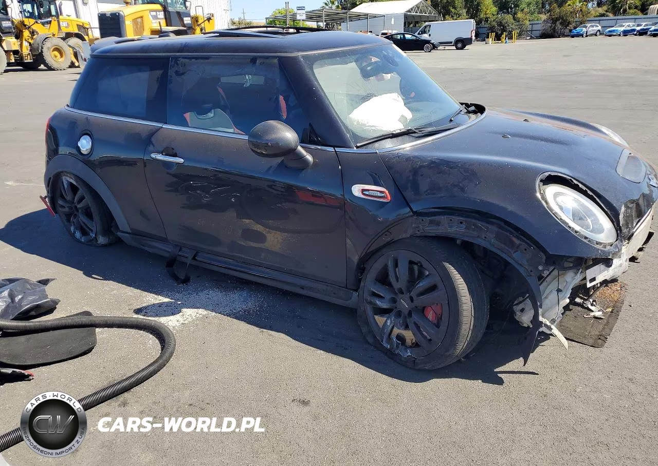 2017 Mini Cooper John Cooper Works VIN:WMWXM9C3XH2G49365 - 4