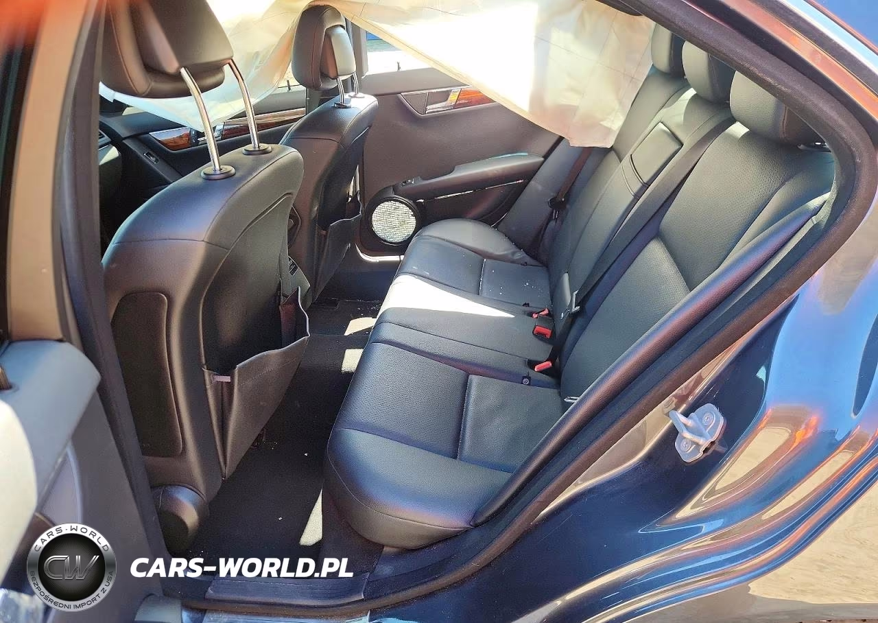 2010 Mercedes-Benz C 300 VIN:WDDGF5EB0AR108111 - 10