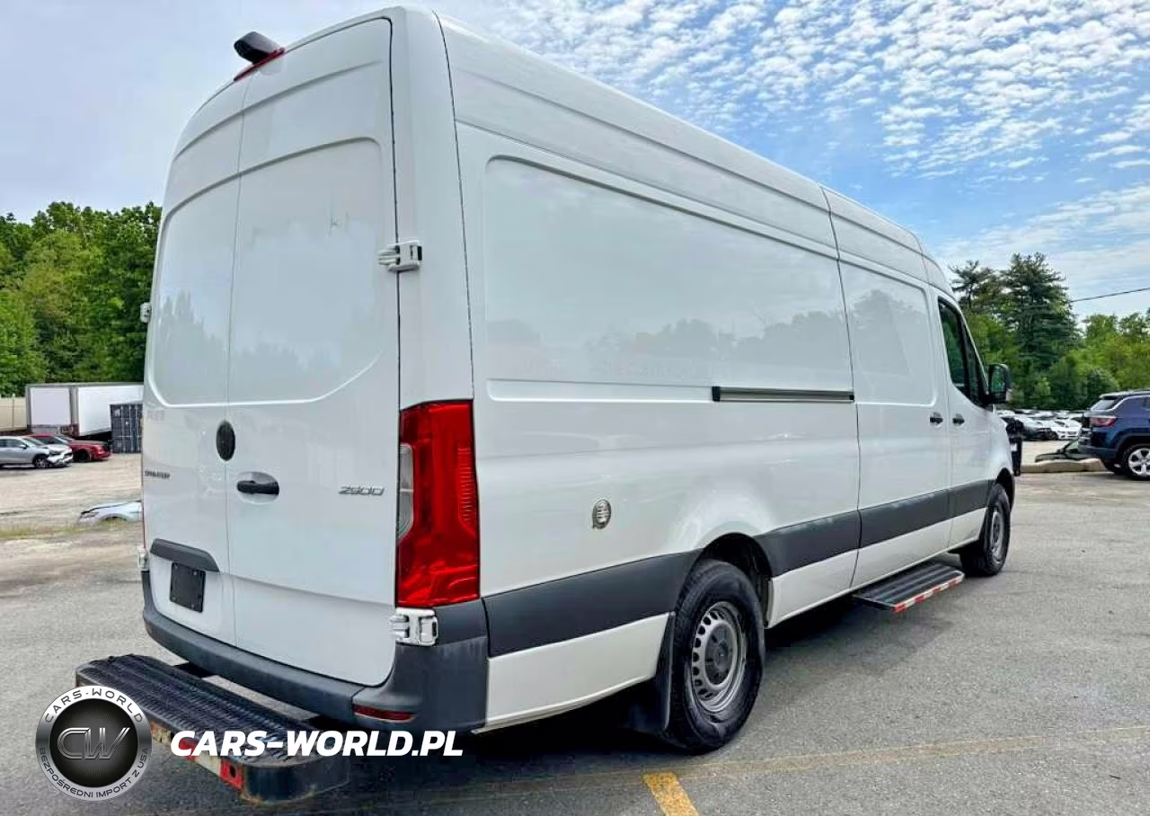 2022 Mercedes-Benz Sprinter 2500 VIN:W1Y40CHY2NT083042 - 3