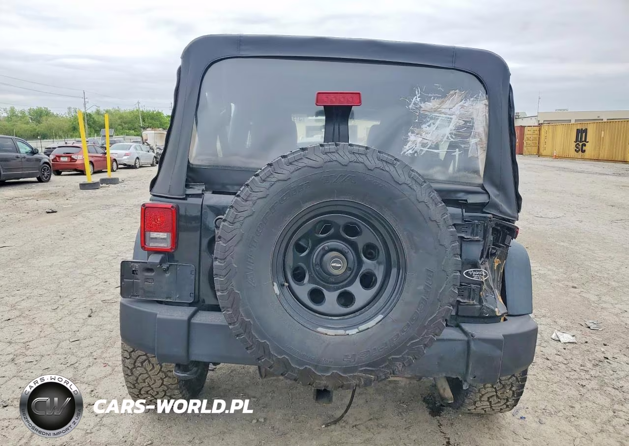 2014 Jeep Wrangler Unlimited Sport VIN:1C4BJWDG0EL305990 - 6