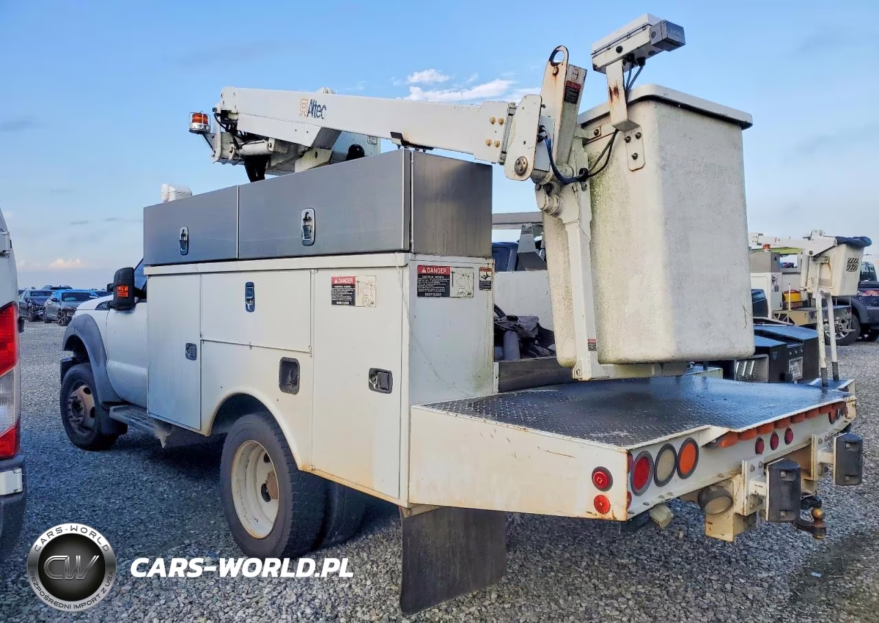 2012 Ford F450 Super Duty Bucket Truck VIN:1FDUF4GY8CEA14332 - 3