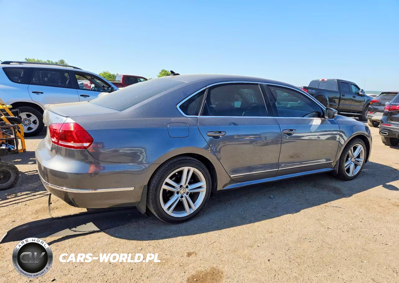 2014 Volkswagen Passat Sel VIN:1VWCN7A38EC010178 - 3