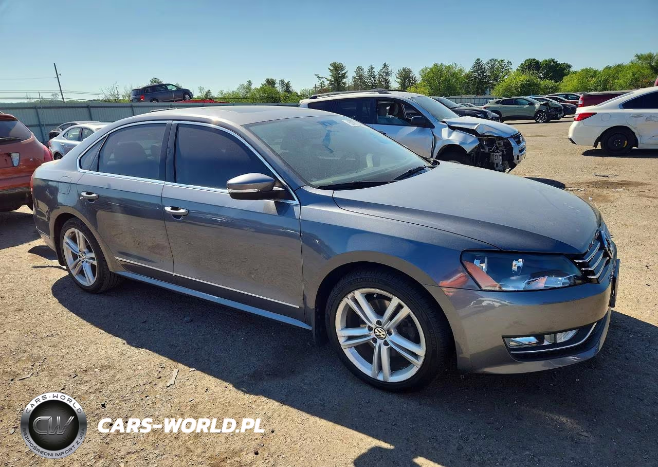 2014 Volkswagen Passat Sel VIN:1VWCN7A38EC010178 - 4