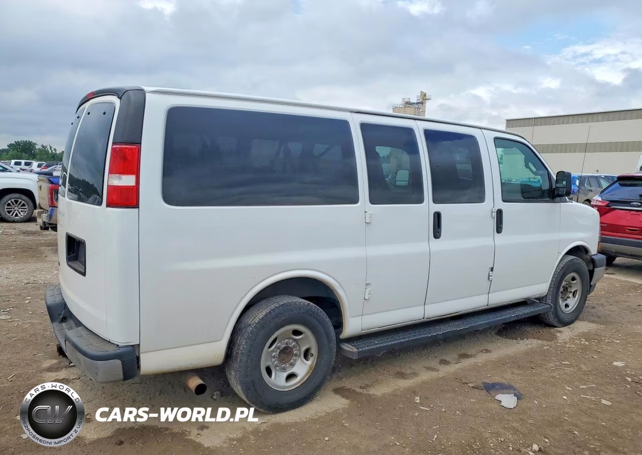 2018 Chevrolet Express G2500 Lt VIN:1GAWGFFG6J1242194 - 3
