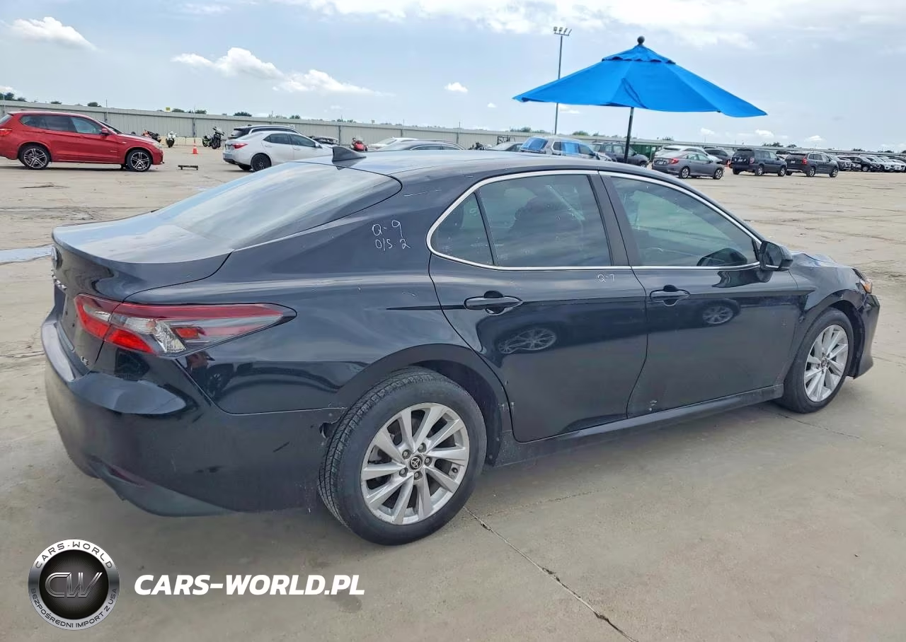 2021 Toyota Camry Le VIN:4T1C11AK1MU451450 - 3