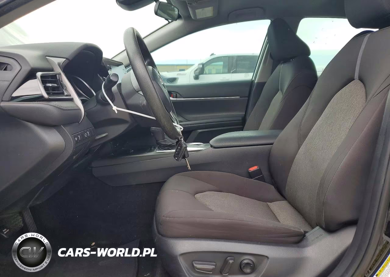 2021 Toyota Camry Le VIN:4T1C11AK1MU451450 - 7