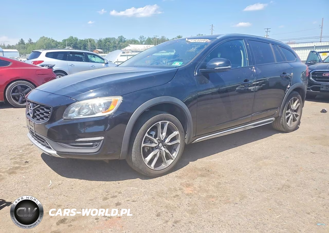 2018 Volvo V60 Cross Country Premier