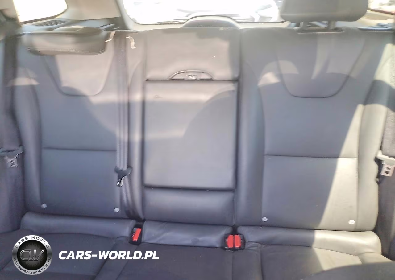 2018 Volvo V60 Cross Country Premier VIN:YV440MWK4J2052882 - 10