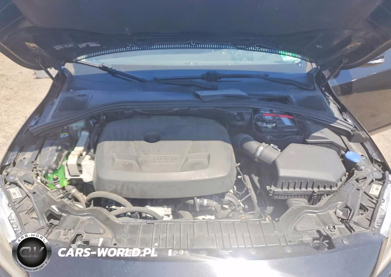 2018 Volvo V60 Cross Country Premier VIN:YV440MWK4J2052882 - 12