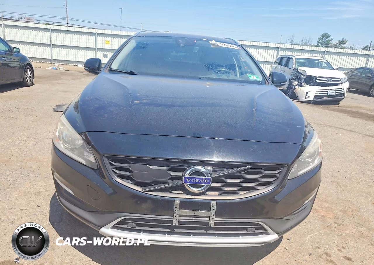 2018 Volvo V60 Cross Country Premier VIN:YV440MWK4J2052882 - 5