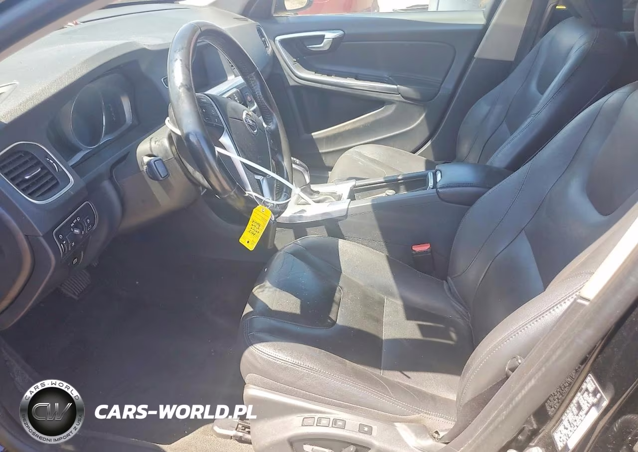 2018 Volvo V60 Cross Country Premier VIN:YV440MWK4J2052882 - 7