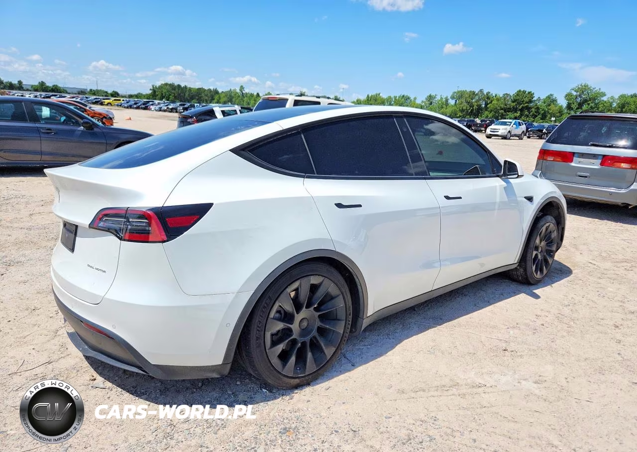 2021 Tesla Model Y VIN:5YJYGDEE8MF201369 - 3