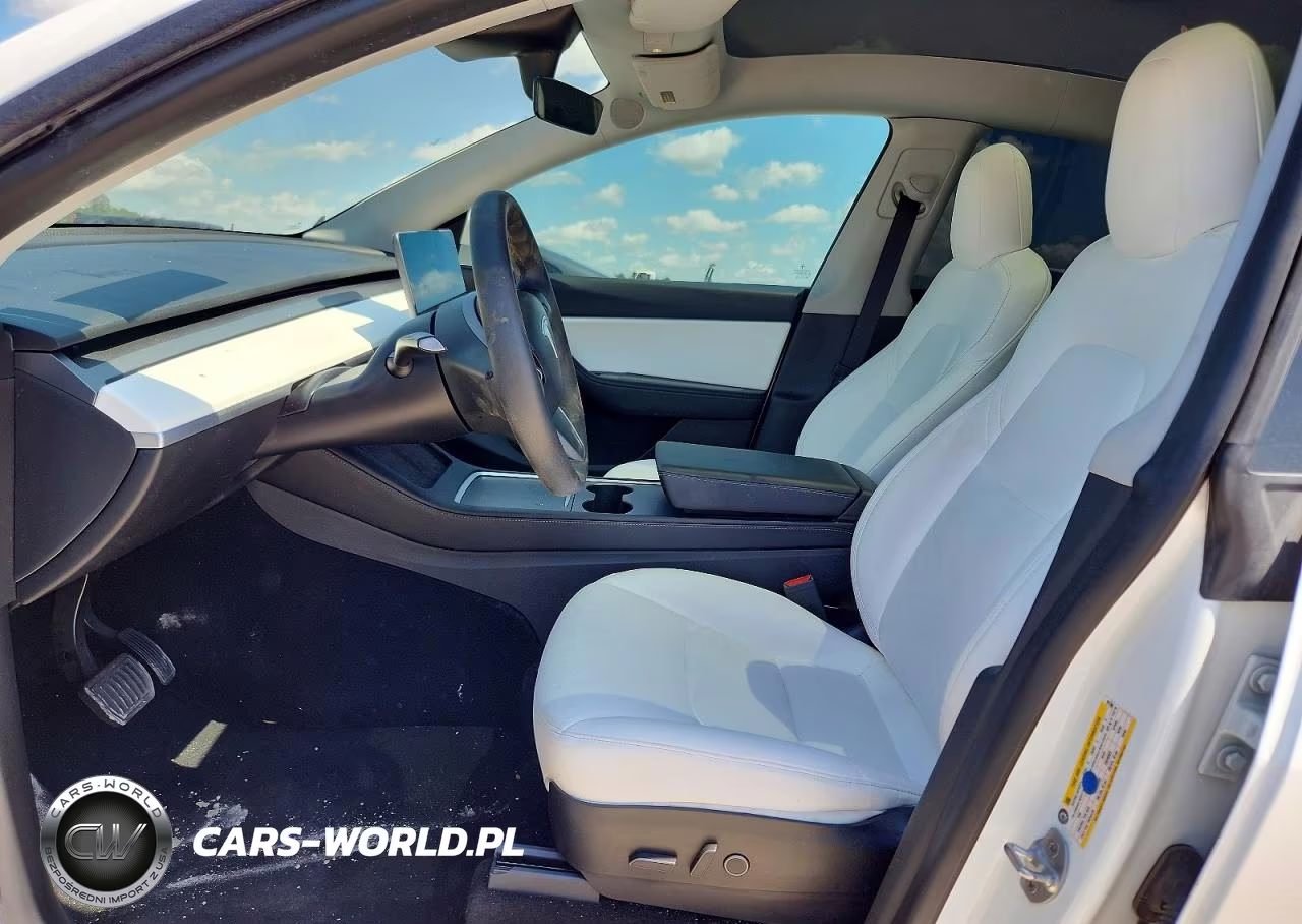 2021 Tesla Model Y VIN:5YJYGDEE8MF201369 - 7