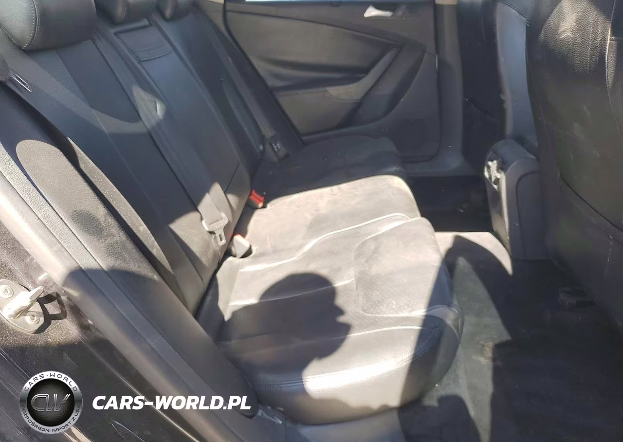2010 Volkswagen Passat Komfort VIN:WVWXK7AN0AE003285 - 10
