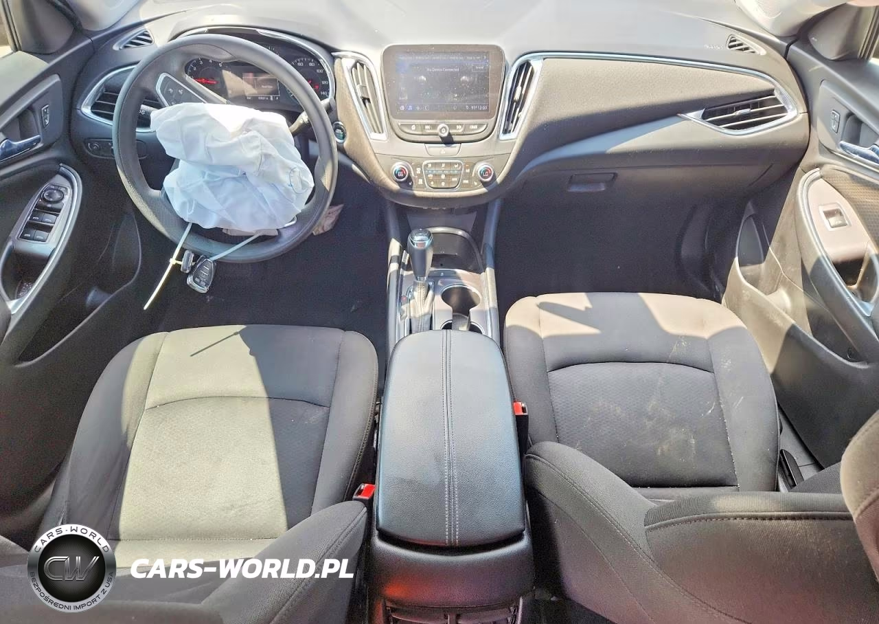 2019 Chevrolet Malibu Lt VIN:1G1ZD5ST0KF181075 - 8