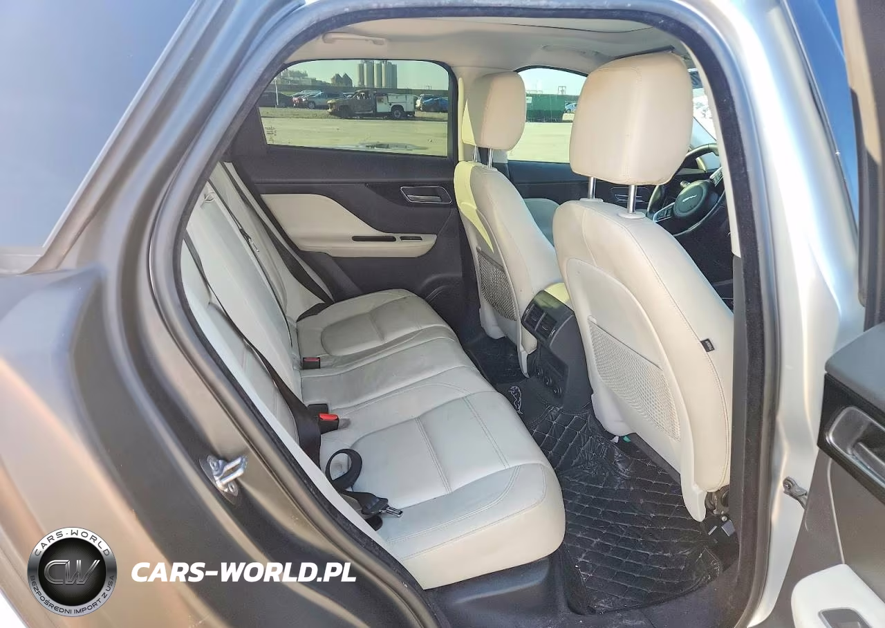 2018 Jaguar F-Pace Prestige VIN:SADCK2FX5JA250387 - 10