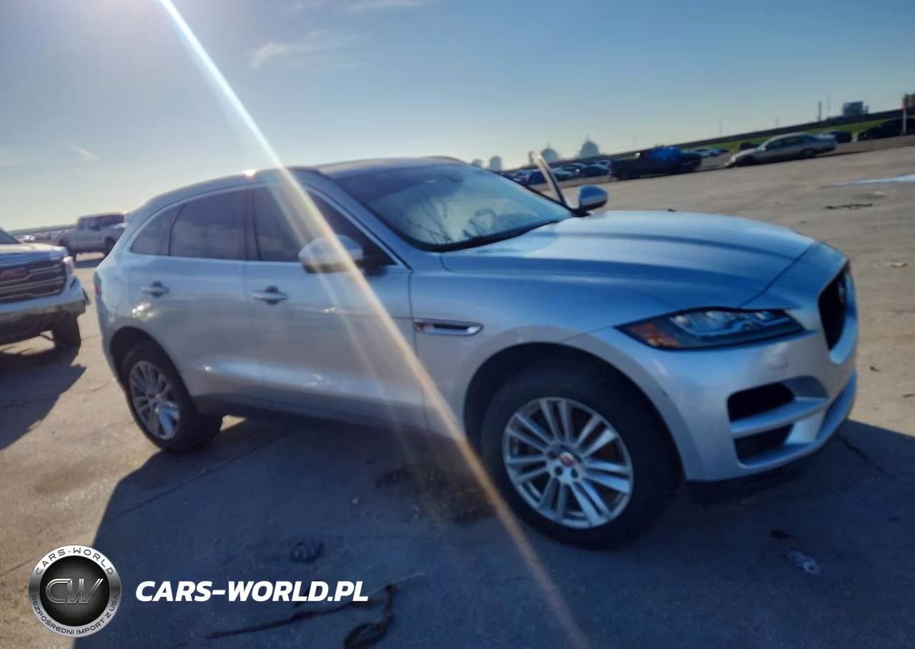 2018 Jaguar F-Pace Prestige VIN:SADCK2FX5JA250387 - 4
