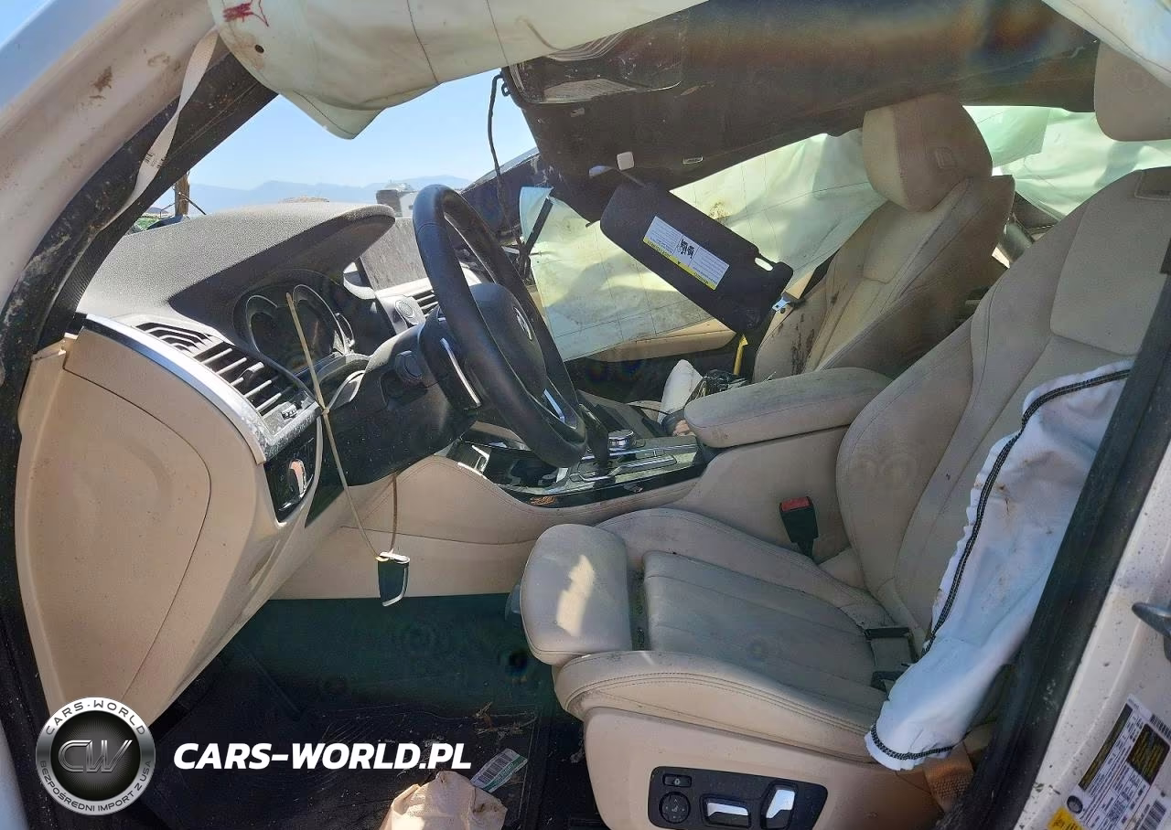 2019 BMW X4 xDrive30I VIN:5UXUJ3C52KLG51866 - 7