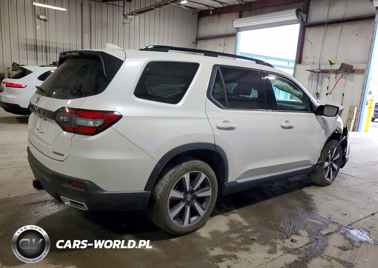 2025 Honda Pilot Touring VIN:5FNYG1H77SB022331 - 3