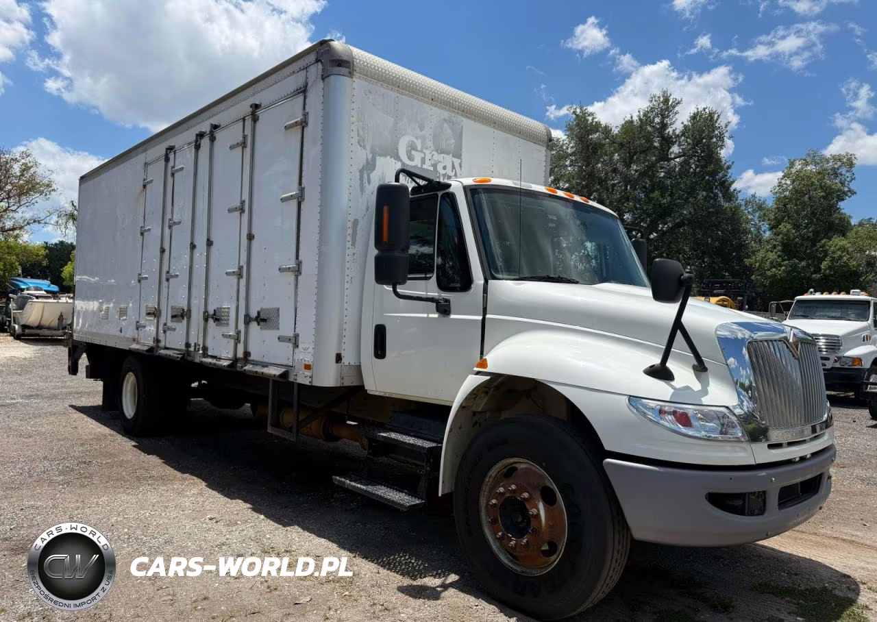 2016 International Durastar 4300 Box Truck