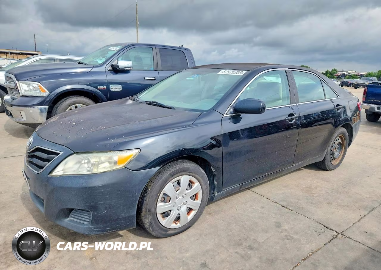 2010 Toyota Camry Base – zdjęcie 1 z 12