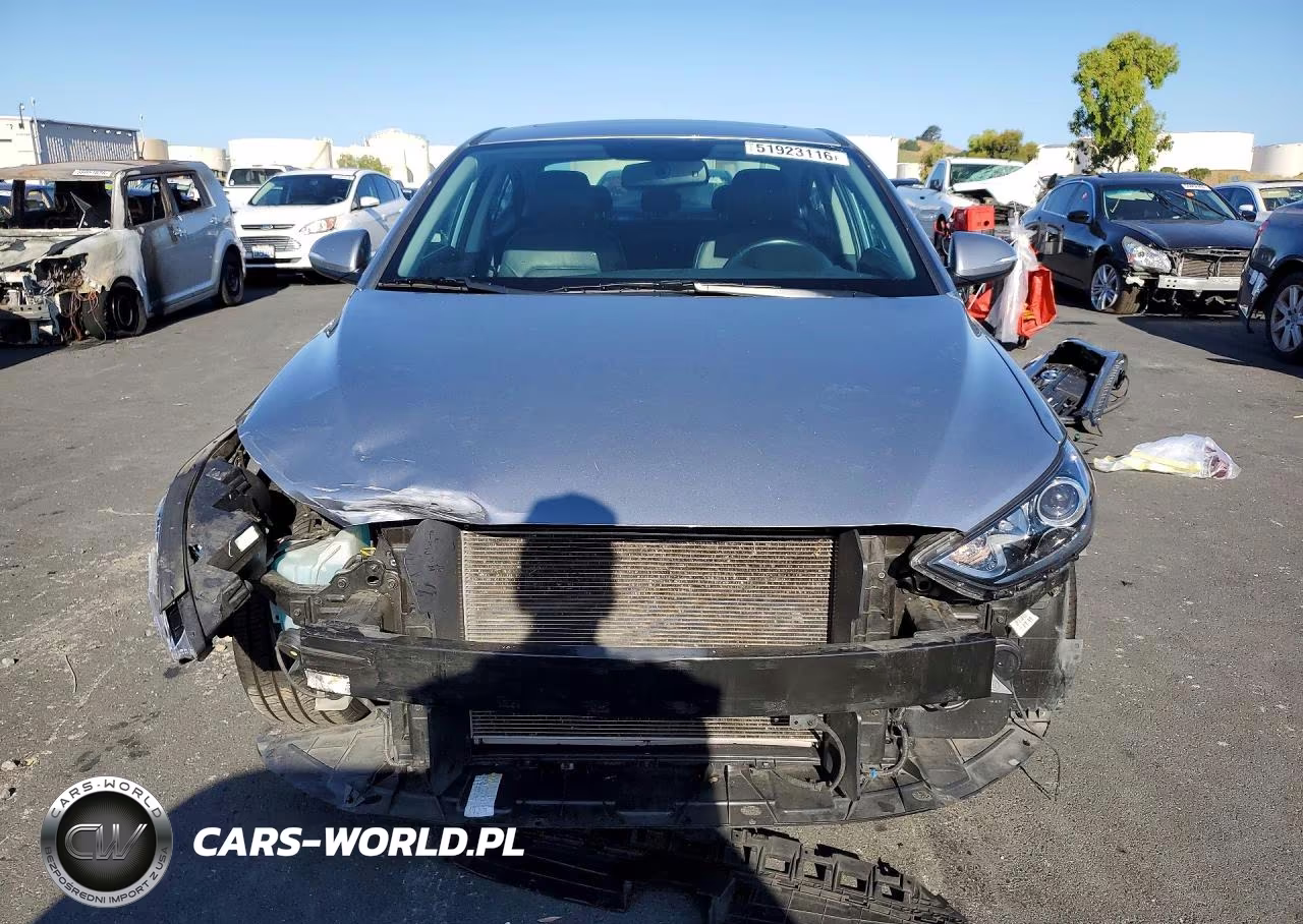 2017 Hyundai Elantra Limited VIN:5NPD84LFXHH123319 - 5