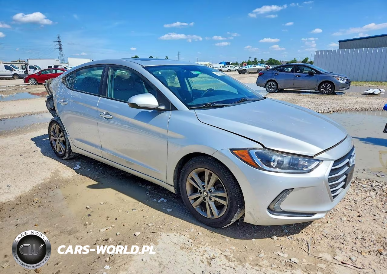 2018 Hyundai Elantra Value Edition VIN:5NPD84LF8JH344052 - 4