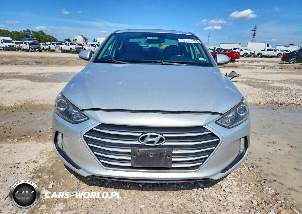 2018 Hyundai Elantra Value Edition VIN:5NPD84LF8JH344052 - 5