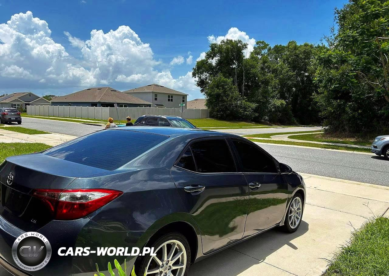 2014 Toyota Corolla Le VIN:2T1BURHE3EC047604 - 3
