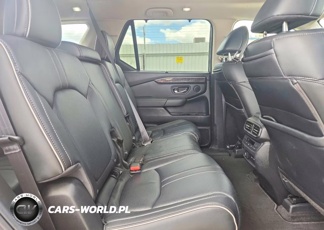 2025 Honda Pilot Elite VIN:5FNYG1H87SB105847 - 10