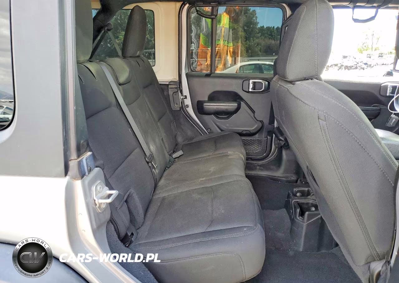 2020 Jeep Wrangler Unlimited Sport VIN:1C4HJXDG8LW104933 - 11