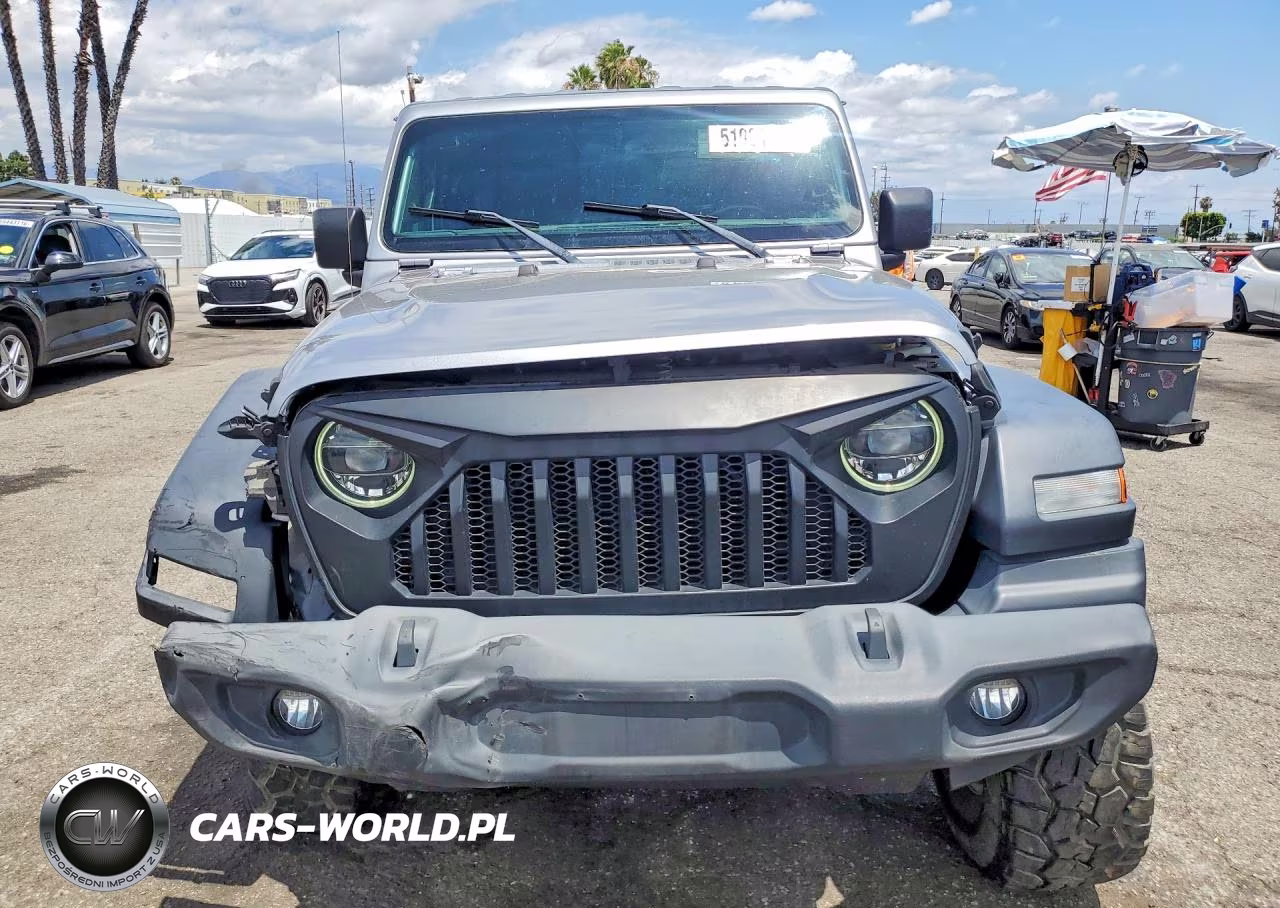 2020 Jeep Wrangler Unlimited Sport VIN:1C4HJXDG8LW104933 - 5