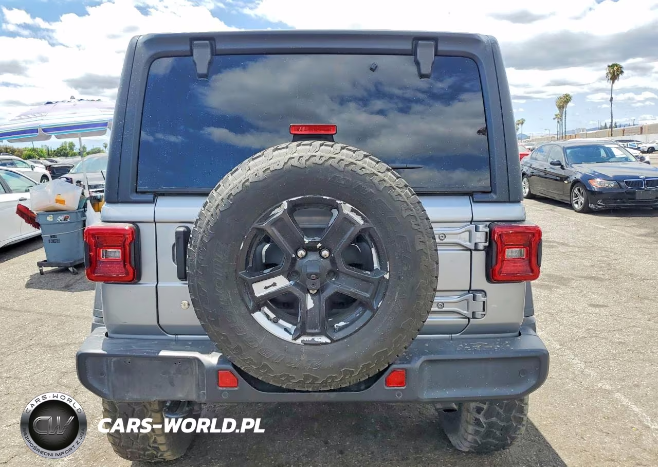 2020 Jeep Wrangler Unlimited Sport VIN:1C4HJXDG8LW104933 - 6