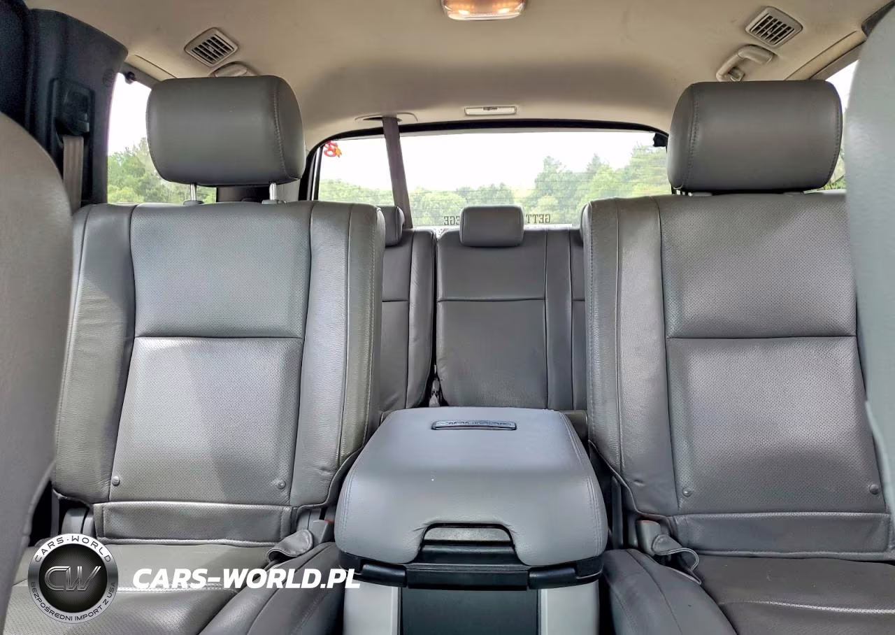 2008 Toyota Sequoia Platinum VIN:5TDBY67A18S017014 - 10
